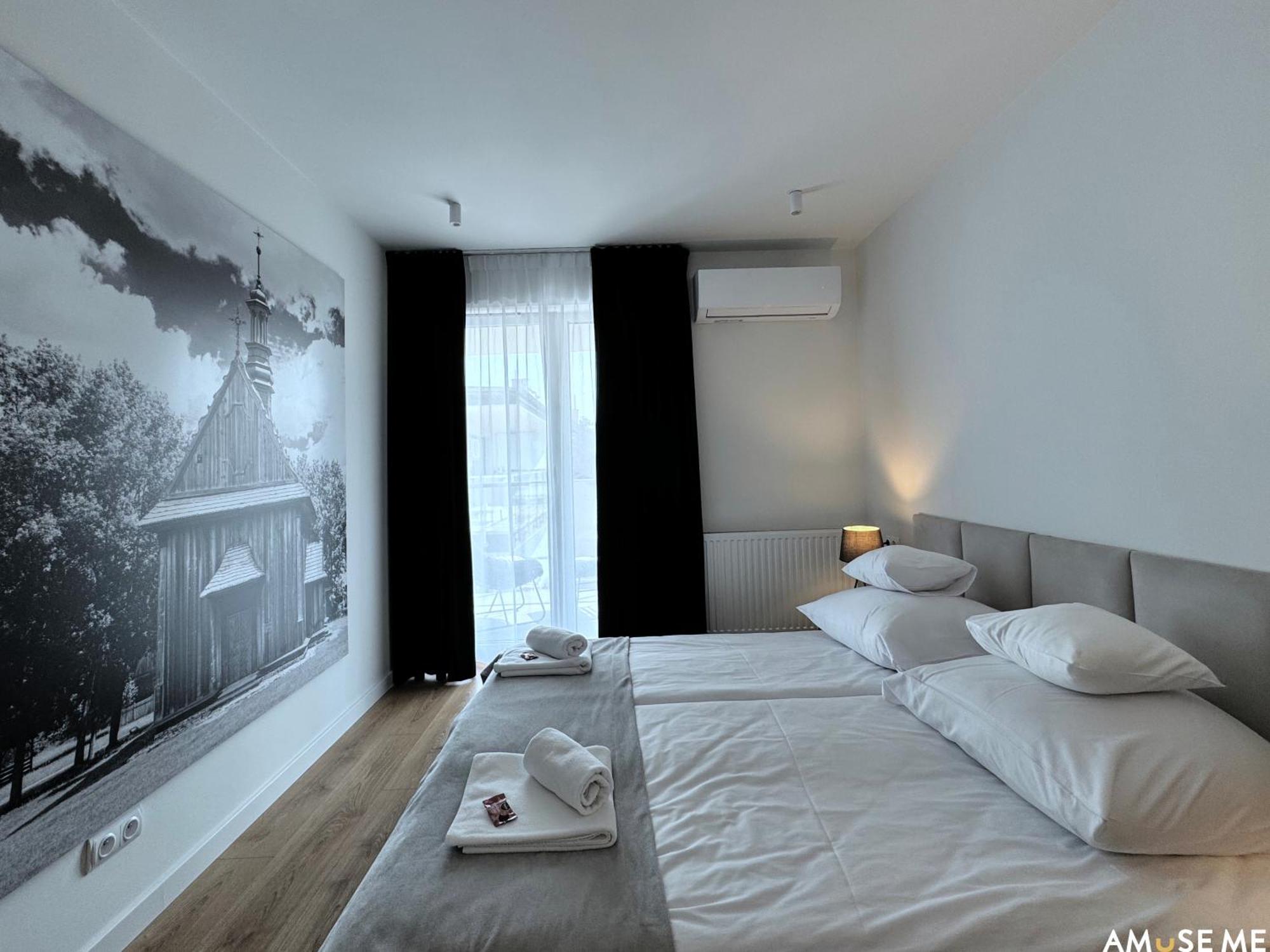 Amuse Me Aparthotel Kielce Exteriör bild