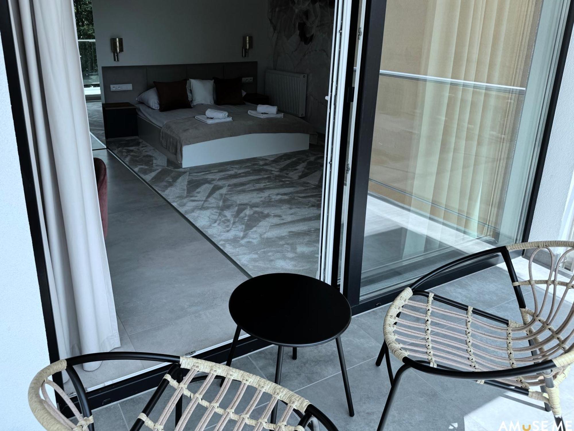 Amuse Me Aparthotel Kielce Exteriör bild