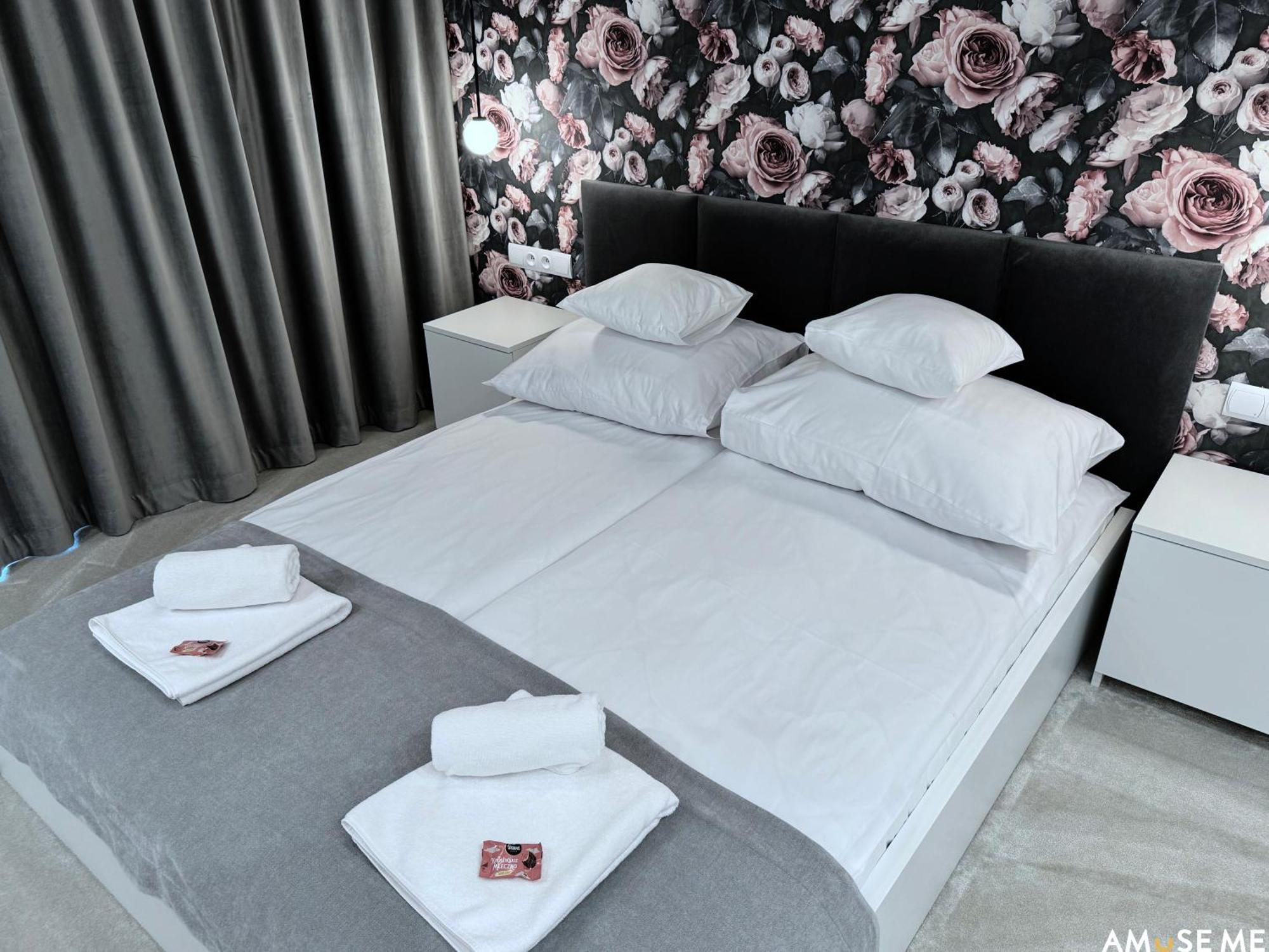 Amuse Me Aparthotel Kielce Exteriör bild